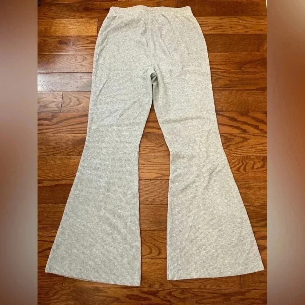 Aerie Gray flare pants Sz S